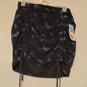 two piece only wornthe shirt once the skirt has never been worn